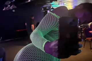 lil petite bad bitch ! photo 4