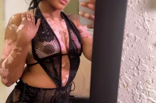 THE PETITE MIDDLE EASTERN EDGE QUEEN photo 4