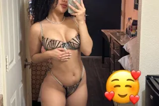 ERIKA COLOMBIANA IM BACK AGAIN photo 3