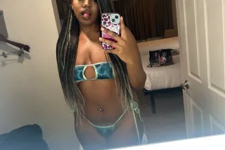 Cum see me sweet juicy ebony Pussy 💦
