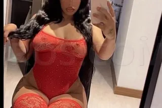your latina wet dream come true💦😻🍑in TOWN for a short time🥰 photo 2