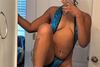 EBONY ONLYFANS MODEL 👀 to MAKE U C💦M 🍑🍫 photo 11