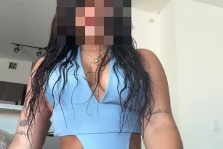 A natural woman, available for you. photo 5