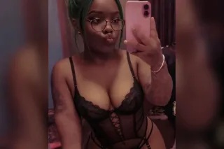 🧚🏽😮‍💨 4 Foot 3 Dwarf/ Midget 100% Real Come See Me 🧚🏽😮‍💨 snapchat: shortie.p2 photo 4