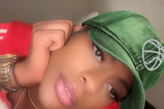 ATTENTION fellas i am TRANSGENDER so if yu contact mr i would jus like yu to be aware of this fact 9" pussy stick and ready!