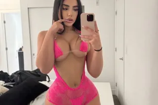 AVAILABLE 😘 photo 2