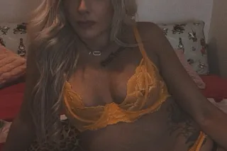 ✨🩷Soft, Curvy & Addicting — The Kind of Company You Don’t Forget 🩷✨