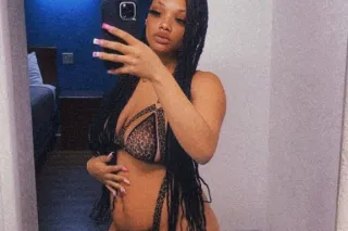 THE PRETTIEST PLEASER 🌹 photo 6