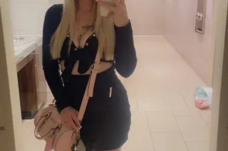 😈💦 SEXY PETITE BLONDE FRIDAY NIGHT FUN 💦😈 photo 2