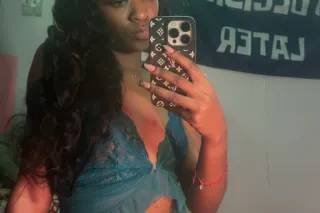 COME SEE SEXY PETITE MS CINNAMON - CARDATES AND INCALLS