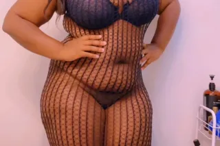 Meet Karamel🍯🍫 New girl in town! BBJ and GFE specials. Available for in call now! Thick and Lovely 🥰 Open Minded Goddess Ready 4 U! 💦🍒 FT Verify Available ✅ photo 4