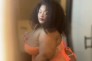 HOSTING ⭐ LUXX AFRO DOMINICAN BBW BOMBSHELL NEAR YOU