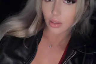 Do You Have A Blonde Fantasy Let That Be ME!😜 photo 3