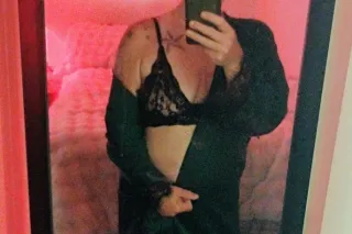 independent and obedient sub/ slut photo 4