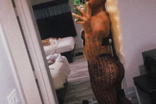 IM BACKKKKKK 🫦 FEELING LUCKY 🍀 BOOK NOW OUTCALLS & CARDATES ONLY photo 2