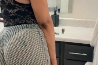 DEEP THROATER 😉 GREEK LOVER 🥰🙃 OFFERING A 2 GIRL SPECIAL I PROMISE YOU DON'T WANNA MISS 😉🤯🙃 photo 2