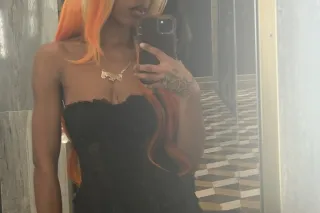 YOUR FAVORITE FUN SIZED HOTTIE🔥😏🥰 one hit nd your sure to be hooked! 😉 photo 5