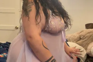 thick ass n thighs🍑 waterpark 👅💦 photo 2