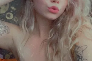💋 Hot and Friendly – Text Me Now photo 4