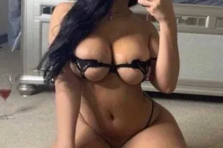 Hello my love do you want to spend a pleasant moment with me