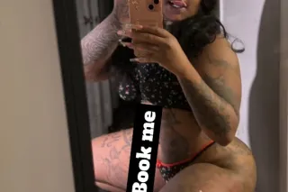 Pretty in person ask about my special 🥳 photo 3