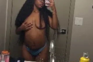 CLASSY 🥂 NEAT FREAK Squirter 🥰 photo 3