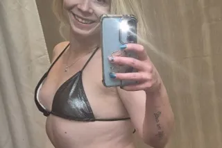 Big booty blonde ready to suck and fuck photo 6