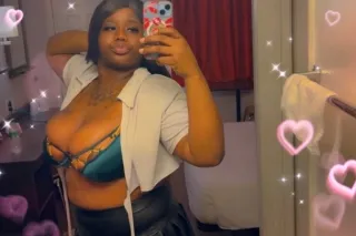 New In Town✈..💦😛Deepthroat Queen/Greek Freak🍑She a Squirter💦 photo 4