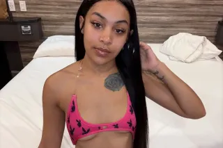 Sweet & Petite photo 3