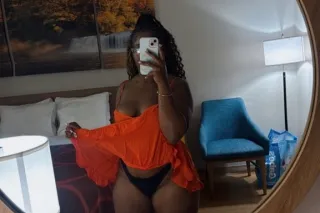 Dess With The Good Pussy