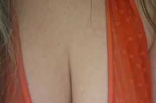 Wet , tight, newly single, no rushing....open to fetish & pegging. Toes newly painted. Sexyyyyy photo 7