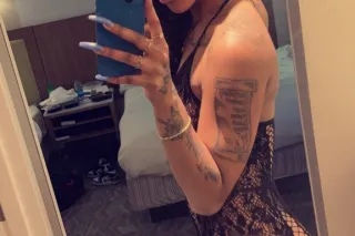 Slim Waist 🍑 with a pretty face 🥵 photo 4