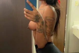 Slim Waist 🍑 with a pretty face 🥵 photo 5