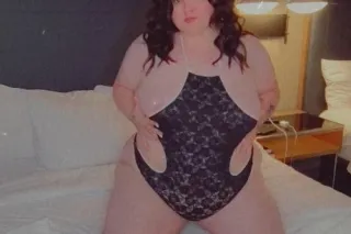 Soft Lips & Thick Hips😏 LAST DAY HERE photo 8