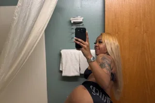 SPECIALS you dont want to miss 😘 ✅💯