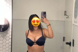 😈🔥 Latina cachonda y muy complaciente 💋❤️‍🔥 Lista para pasarla rico y hacerte olvidar el estrs 😘✨ photo 2