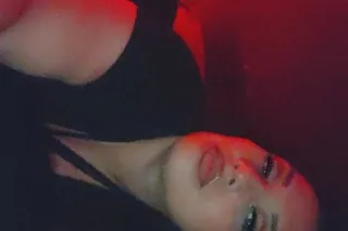 Ask about my juicy girlfriend 💦🍑