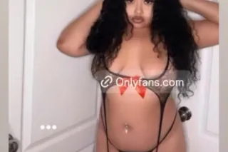 sexy babe discreet fun ! photo 3