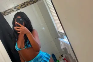 Facetime shows available💦 specials today only photo 5