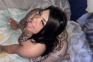 bella with the wet kitty photo 3