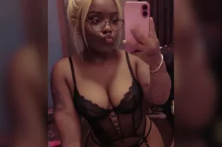 4 foot 3 yes im a midget/dwarf 💦 live verification on my ad 💦😏come see me photo 2