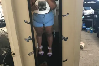 WET ASS PUSSY WITH A BIG OLE ASS🥰🫰🏝 photo 7