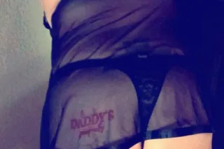 5'0" Thick hips, Wet lips photo 4