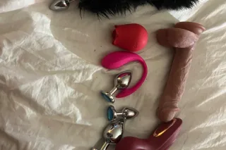 $60 head special Relax and feel on my soft ass while I make you cum😈 photo 3