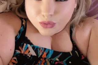 Super Horny and Looking for satisfaction photo 4