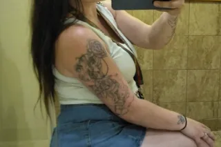 SEXY, PETITE LIL BADDIE HOTNREADY TO MEET! OUTCALL AND CARPLAY ONLY!! photo 4