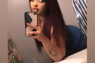 One click closer to your favorite obsession 🥵 photo 3