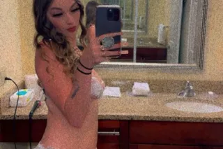 Here for a ahort time 🥰 so choose me and cum unwind😘