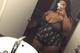 QV SPECIALS 💦 CUM WATCH ME SQUIRT TIGHT PHAT PUSSY 💦