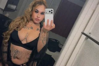 ready for a good time ;) hit my line promise you wont regret it!❤ photo 2